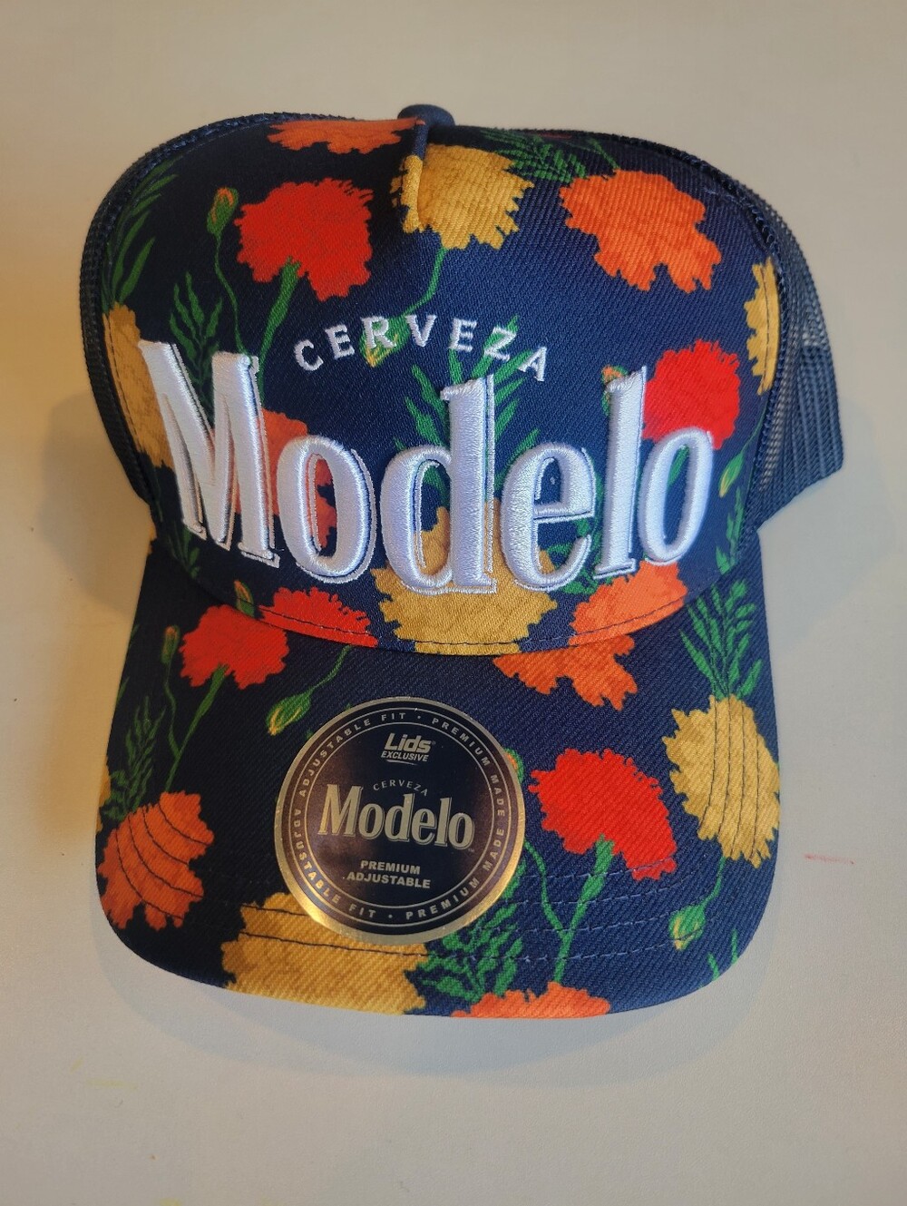 NWT Mens Lids Exclusive Modelo Cerveza Floral Golf Trucker Hat One Size